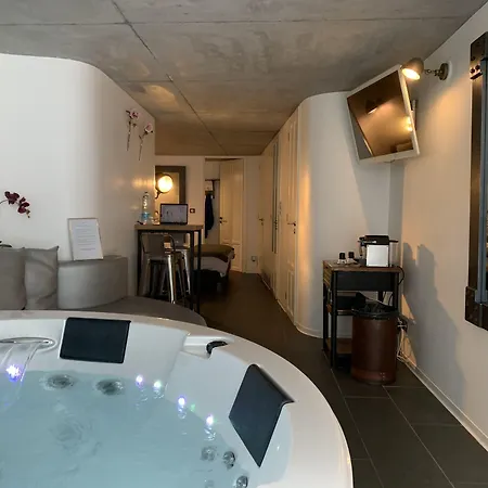 Le Comptoir Industriel Hotel 3*